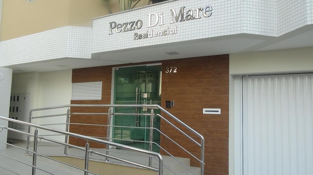 Edificio Piezzo De Mare Apartment Meia Praia Bagian luar foto